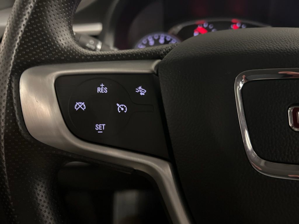 Certified 2023 GMC Acadia SLE w/ Driver Convenience Package image 17