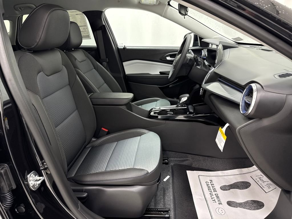 New 2026 Chevrolet Trax LT FWD image 9