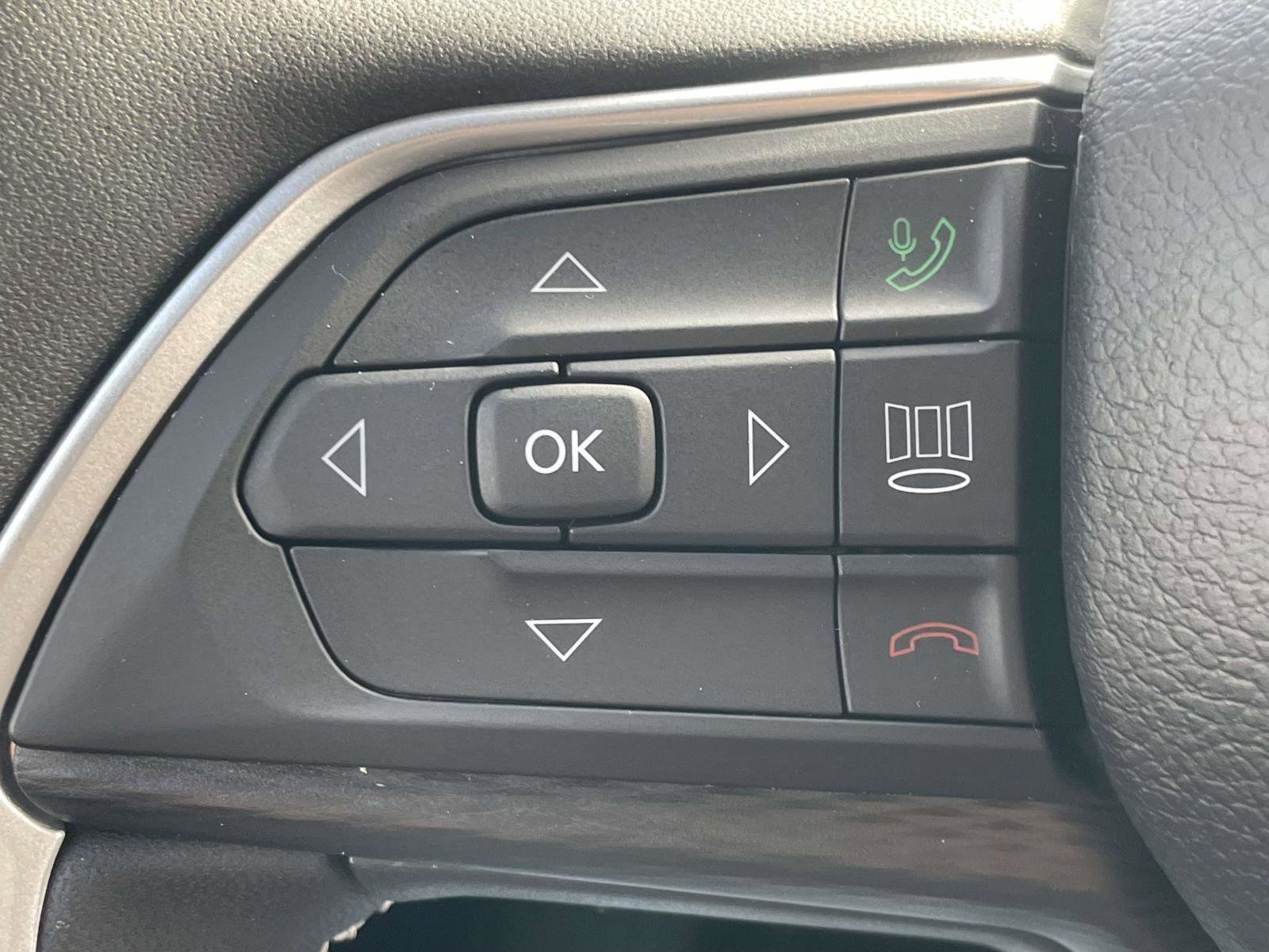 Used 2024 Jeep Grand Cherokee Laredo w/ MOPAR Finishing Package image 7