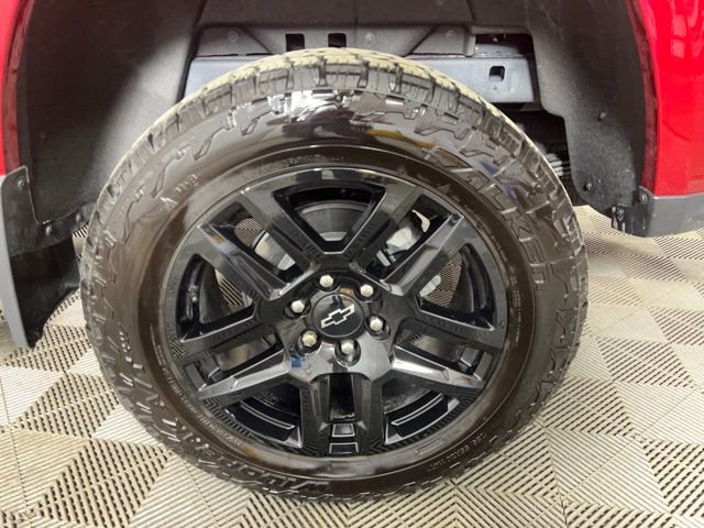 Used 2025 Chevrolet Colorado Z71 w/ Technology Package image 21