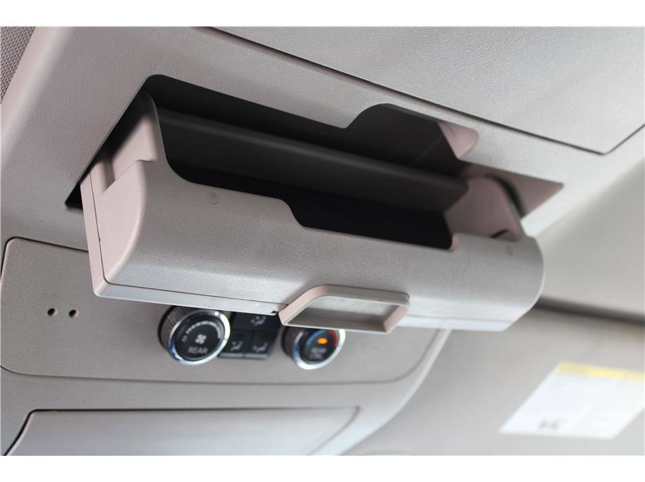 Used 2015 Nissan Armada SV image 36