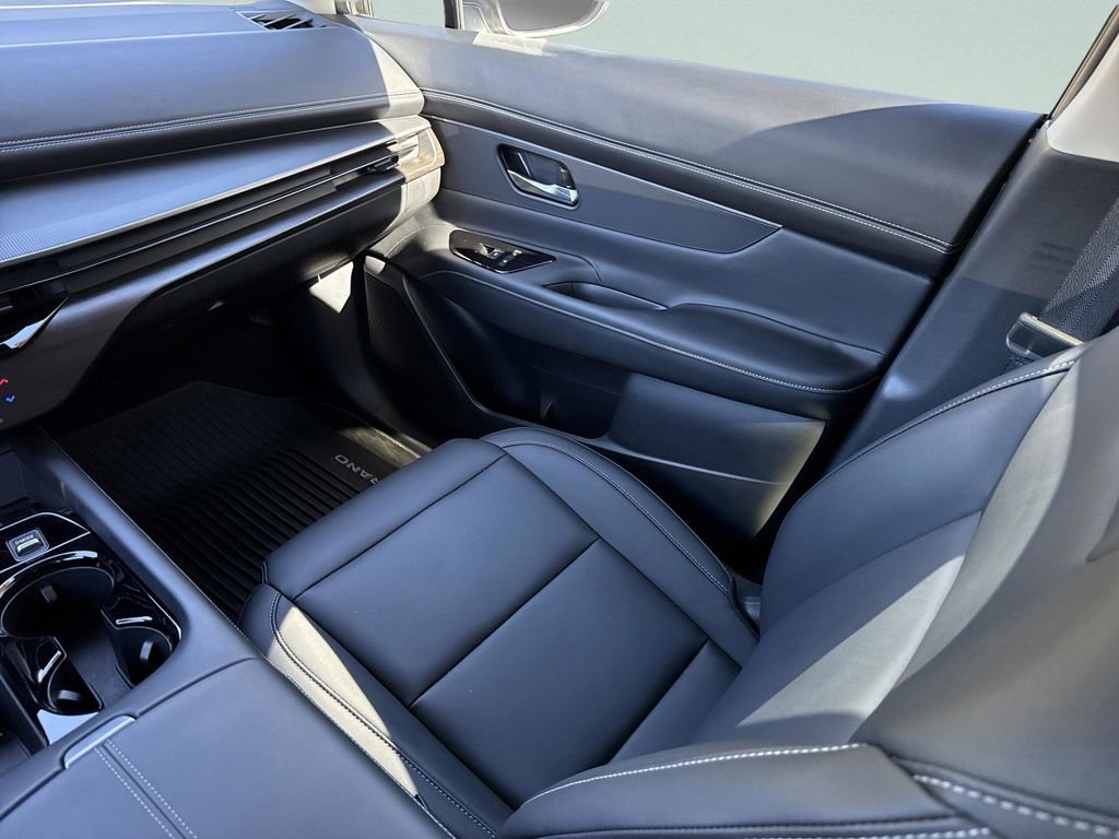 Certified 2025 Nissan Murano SV image 29