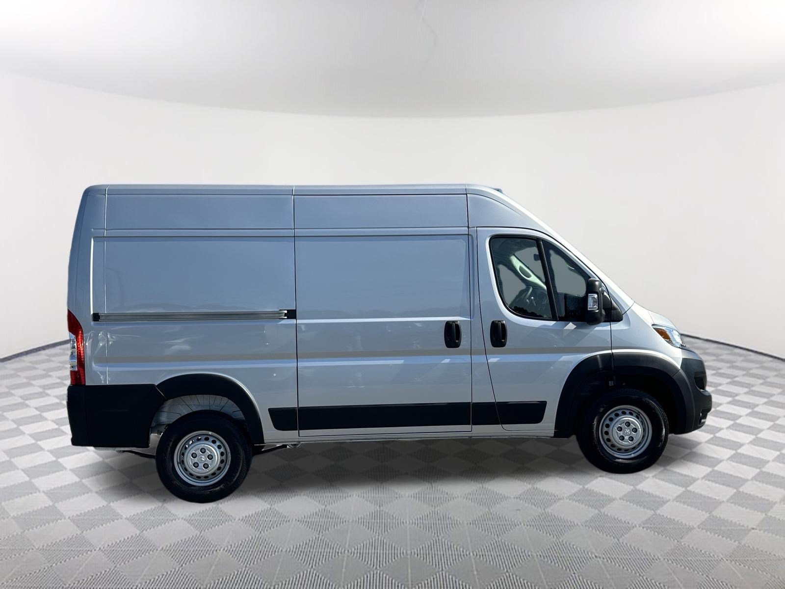 Used 2026 RAM ProMaster 1500 w/ Safety Group FWD image 4