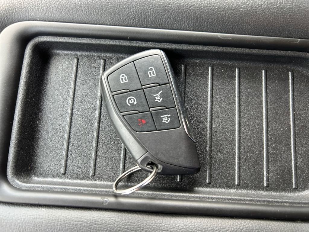 Used 2023 Chevrolet Tahoe Z71 w/ Luxury Package AWD/4WD image 31