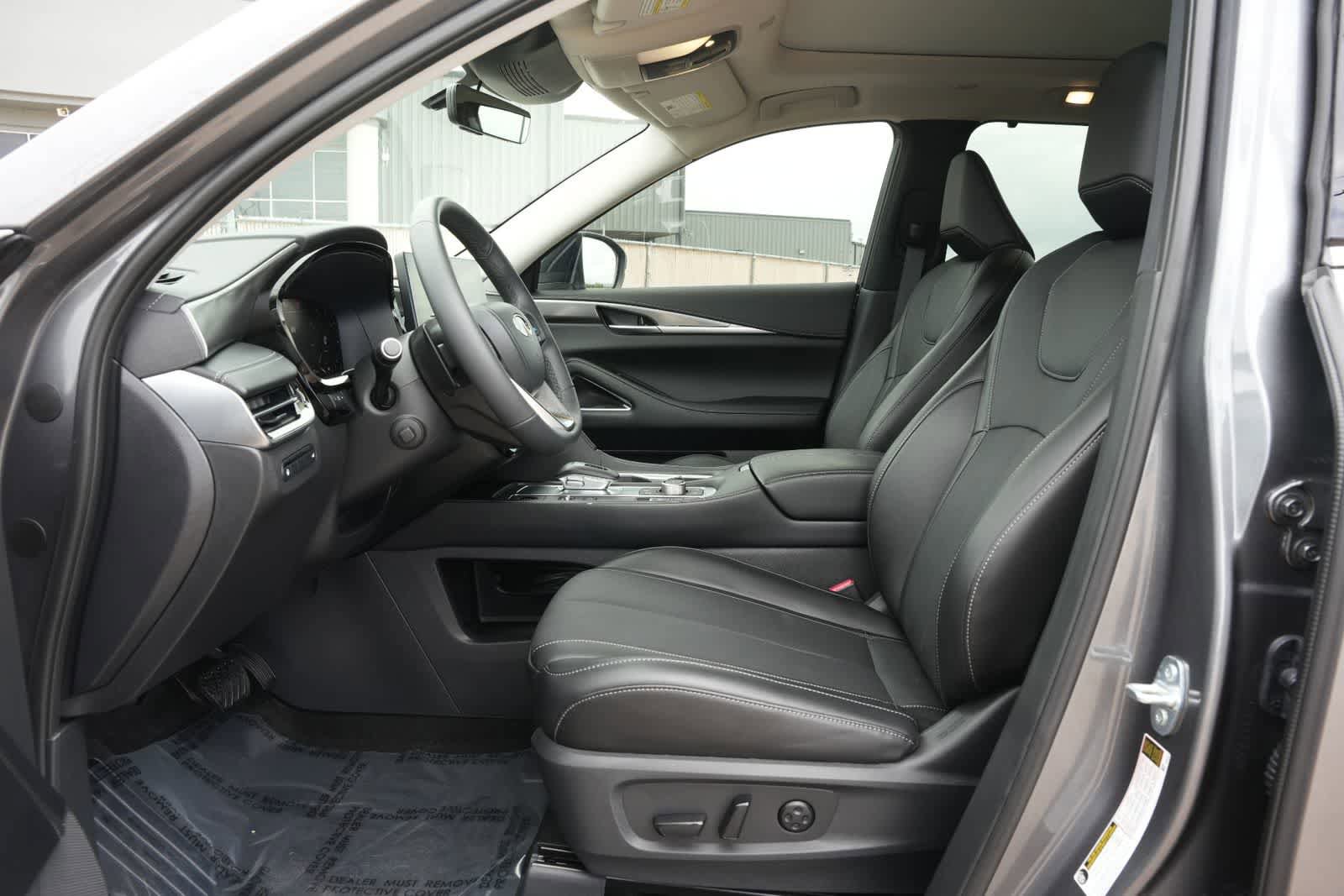 Used 2026 INFINITI QX60 Luxe w/ Cargo Package FWD image 17