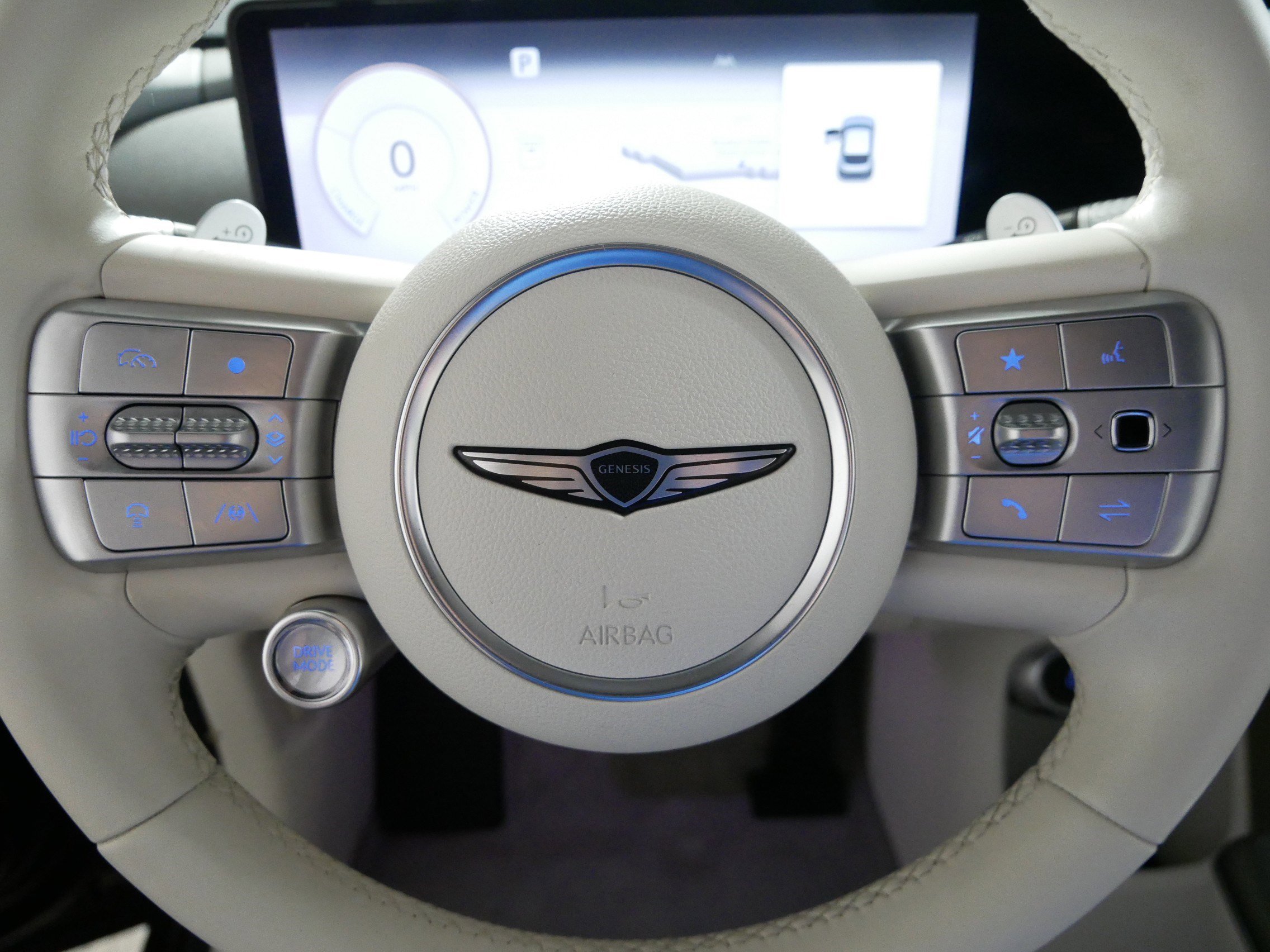 Used 2025 Genesis GV60 Advanced image 25