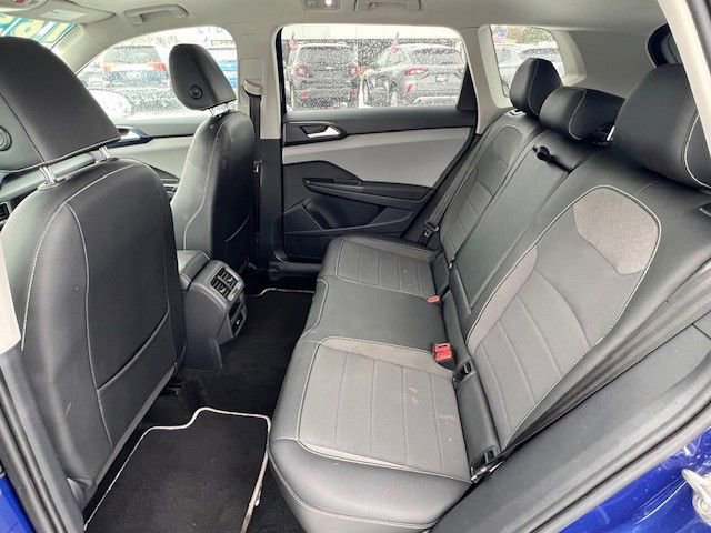 Used 2022 Volkswagen Taos SE image 13