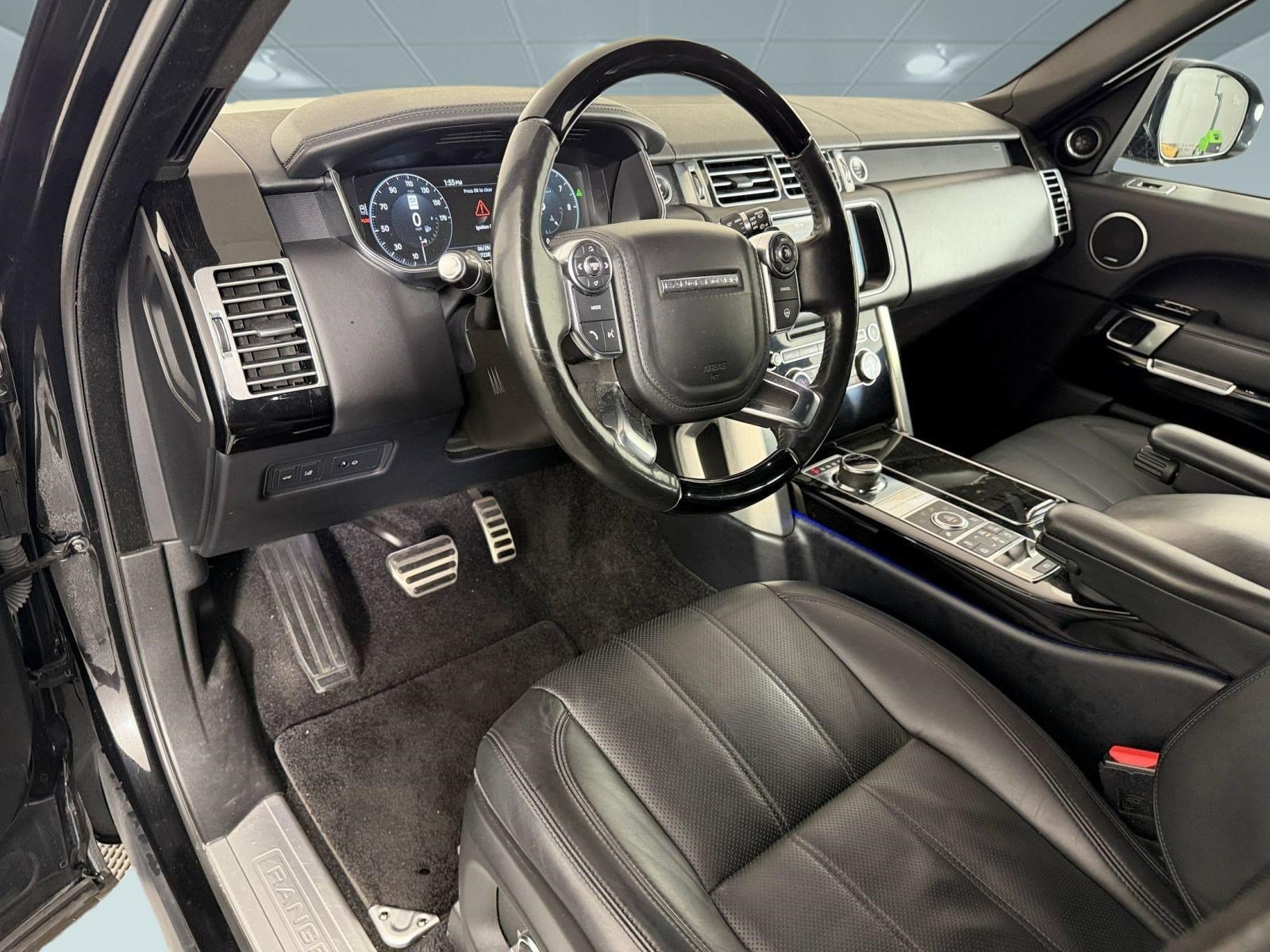 Used 2017 Land Rover Range Rover Supercharged AWD/4WD image 4