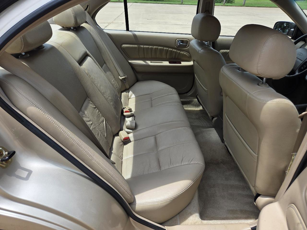 Used 1997 INFINITI I30 FWD image 9