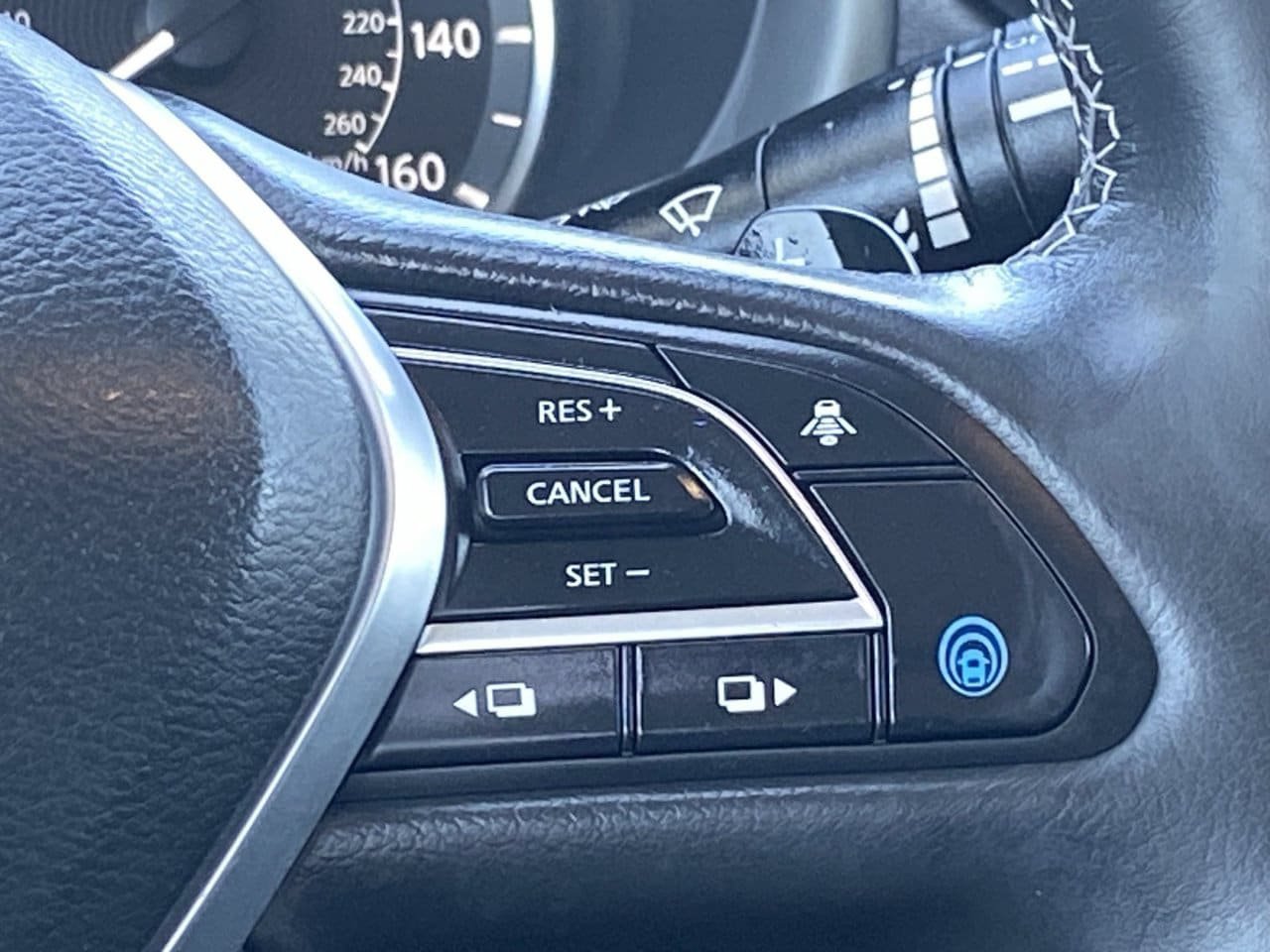 Certified 2023 INFINITI QX50 Luxe FWD image 27