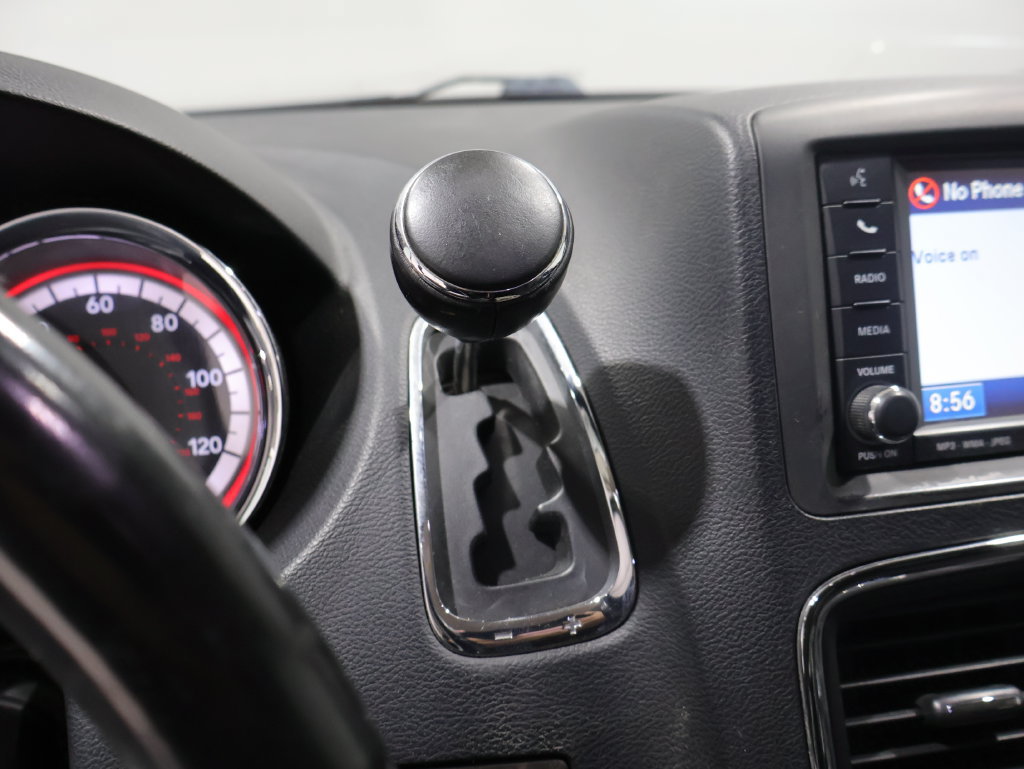 Used 2011 Dodge Grand Caravan Crew w/ Entertainment Group 1 FWD image 30