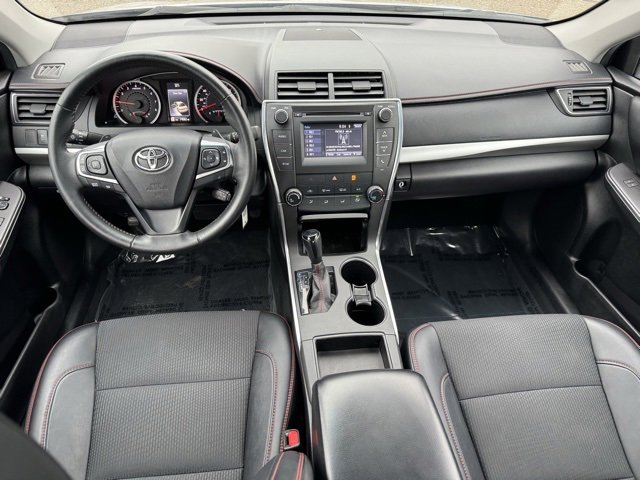 Certified 2016 Toyota Camry SE image 9