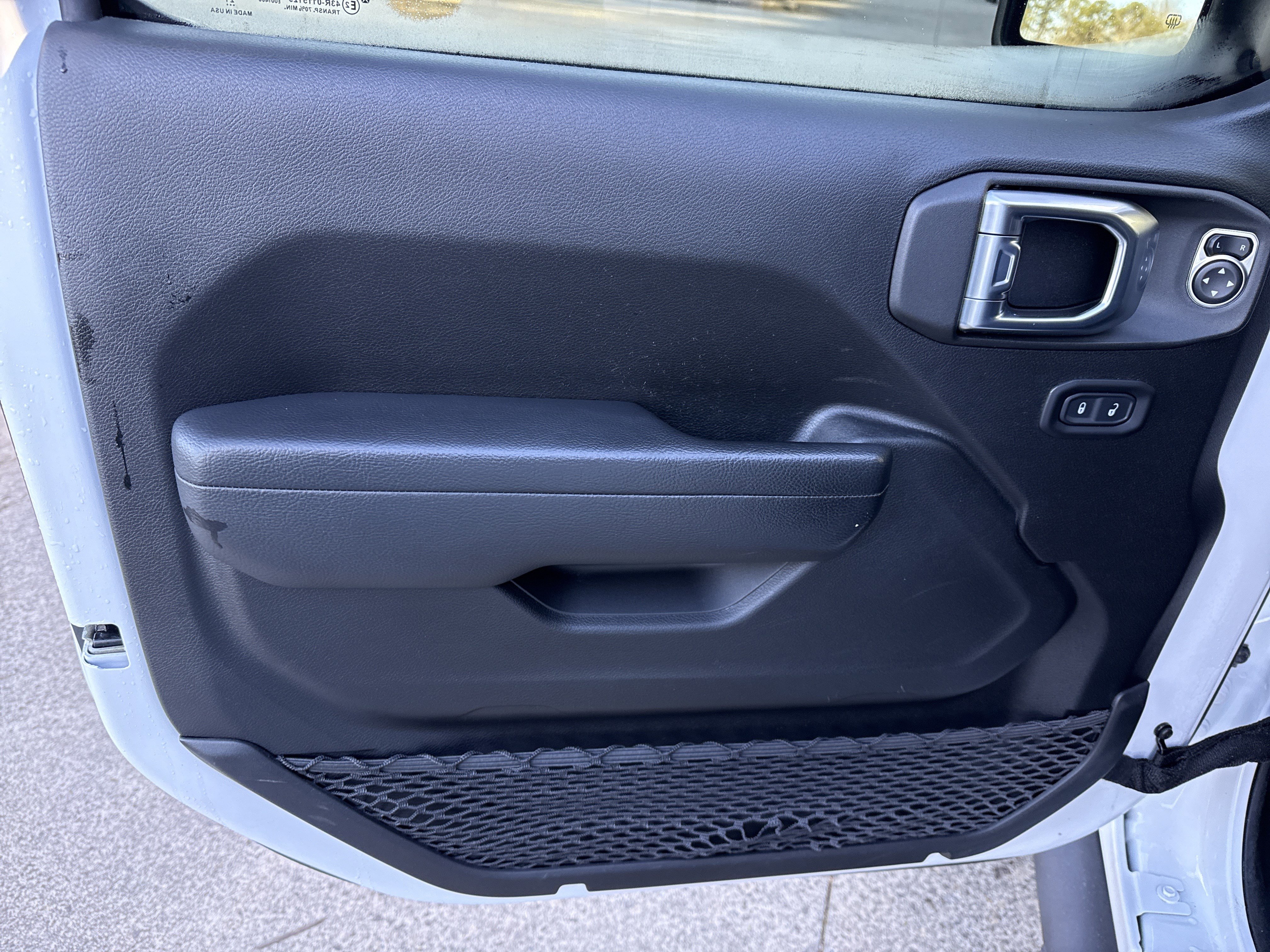 Used 2022 Jeep Gladiator Sport image 10