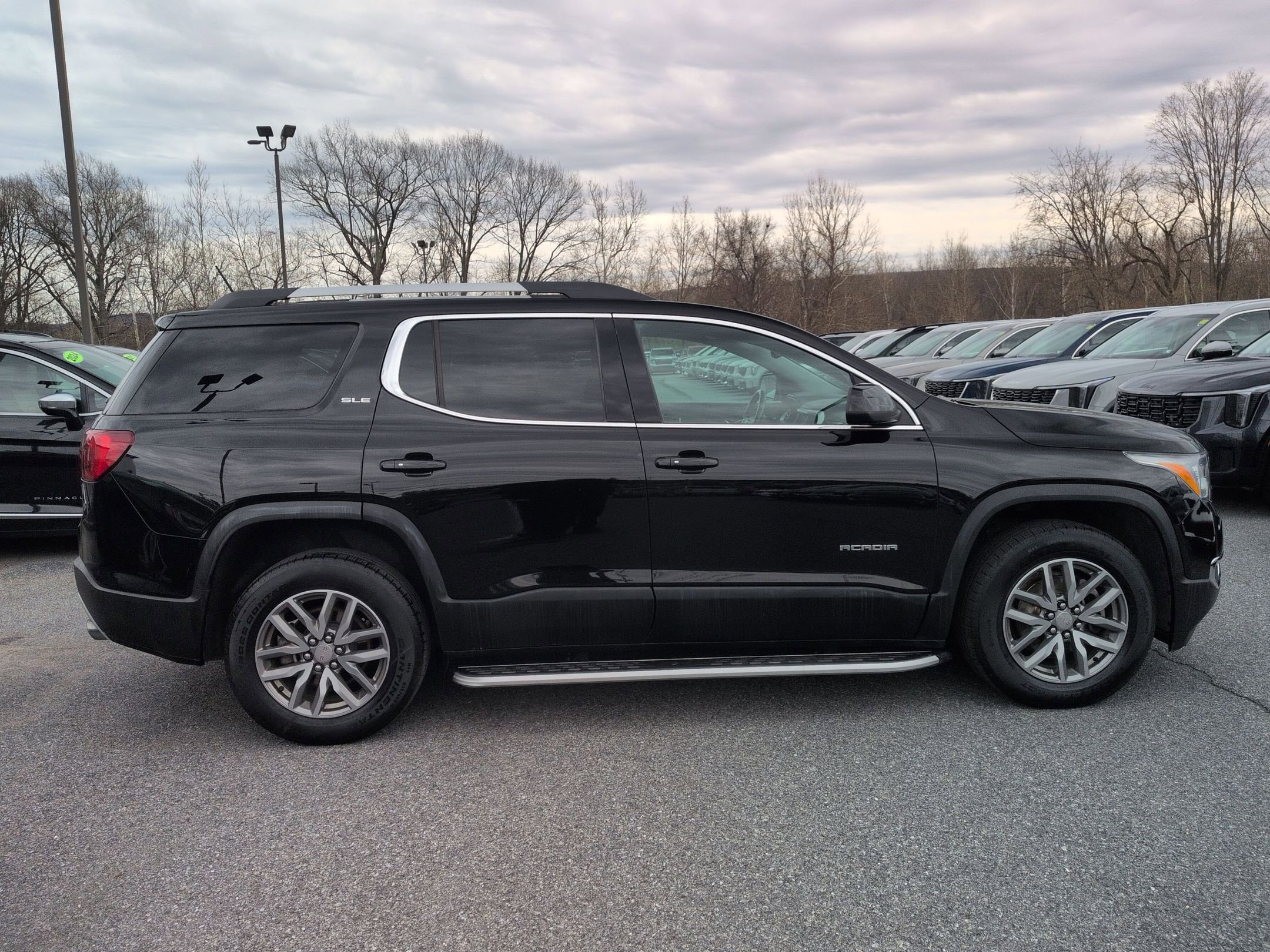Used 2019 GMC Acadia SLE w/ LPO, Floor Liner Package image 4