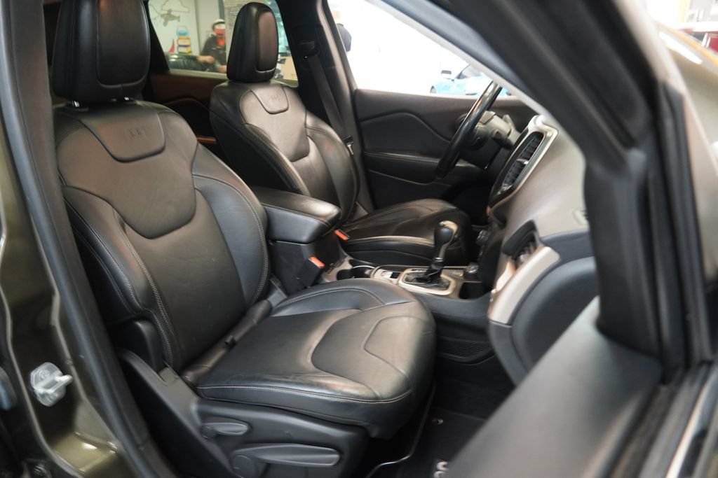 Used 2014 Jeep Cherokee Limited AWD/4WD image 35