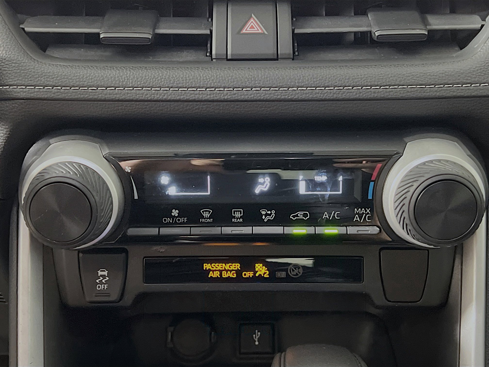 Used 2021 Toyota RAV4 LE image 26