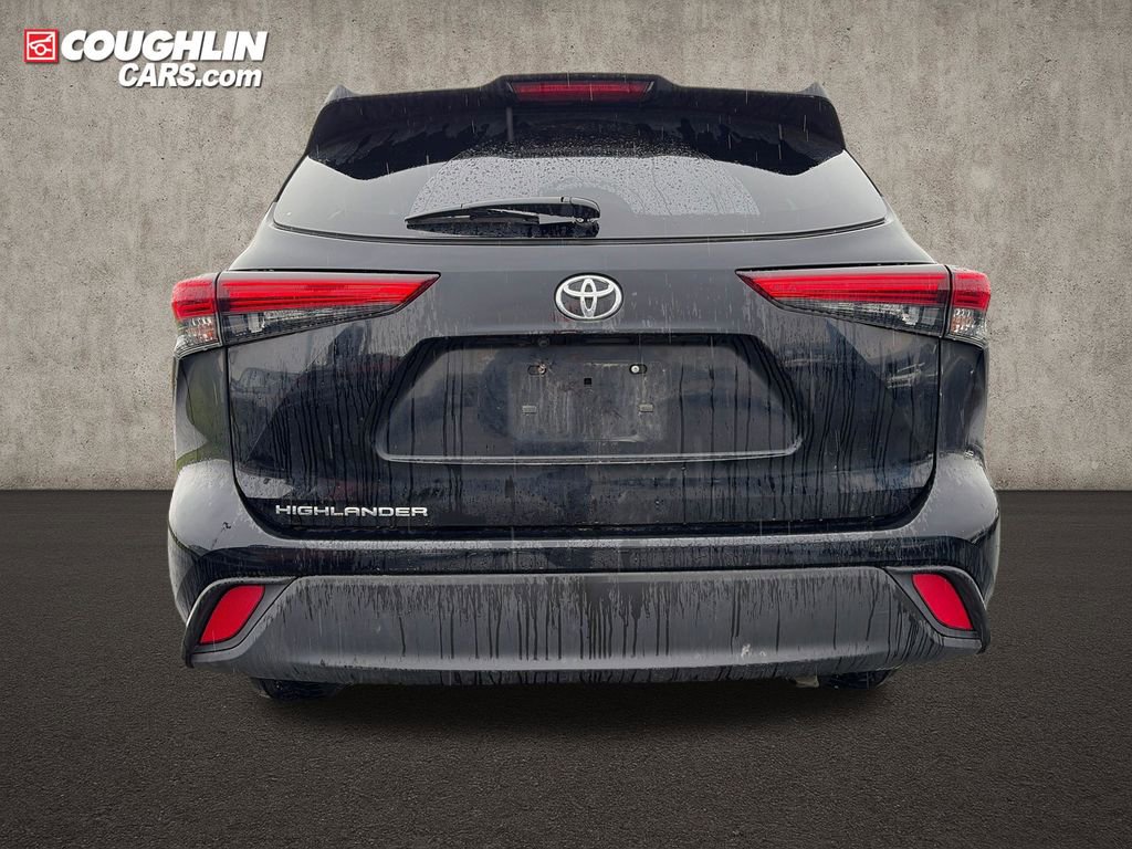 Used 2020 Toyota Highlander L FWD image 4