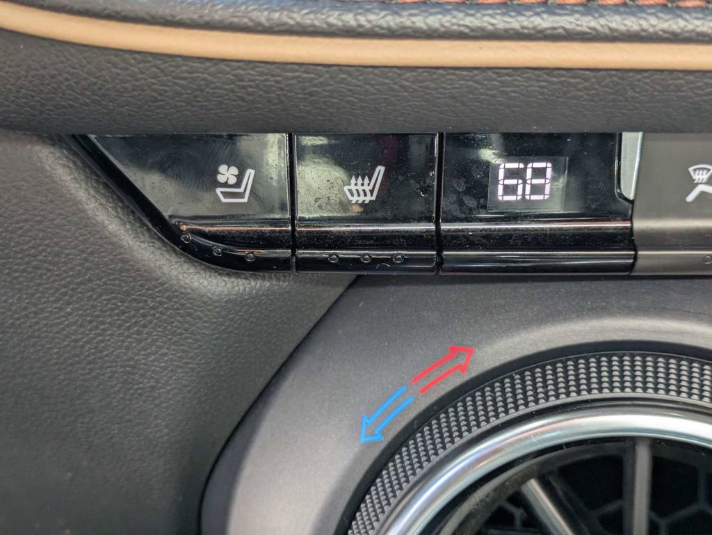 Used 2022 Chevrolet Blazer Premier w/ Enhanced Convenience Package image 24