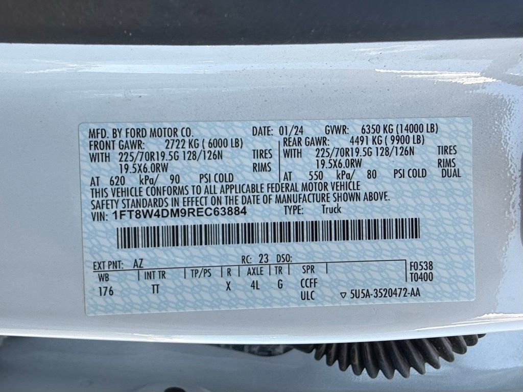Used 2024 Ford F450 Limited w/ FX4 Off-Road Package AWD/4WD image 32