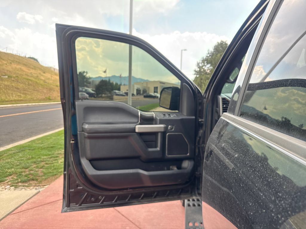Used 2019 Ford F150 Raptor w/ Equipment Group 802A Luxury AWD/4WD image 9