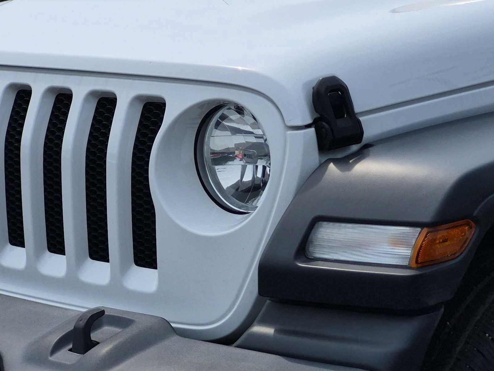 Used 2023 Jeep Wrangler Unlimited Sport AWD/4WD image 11
