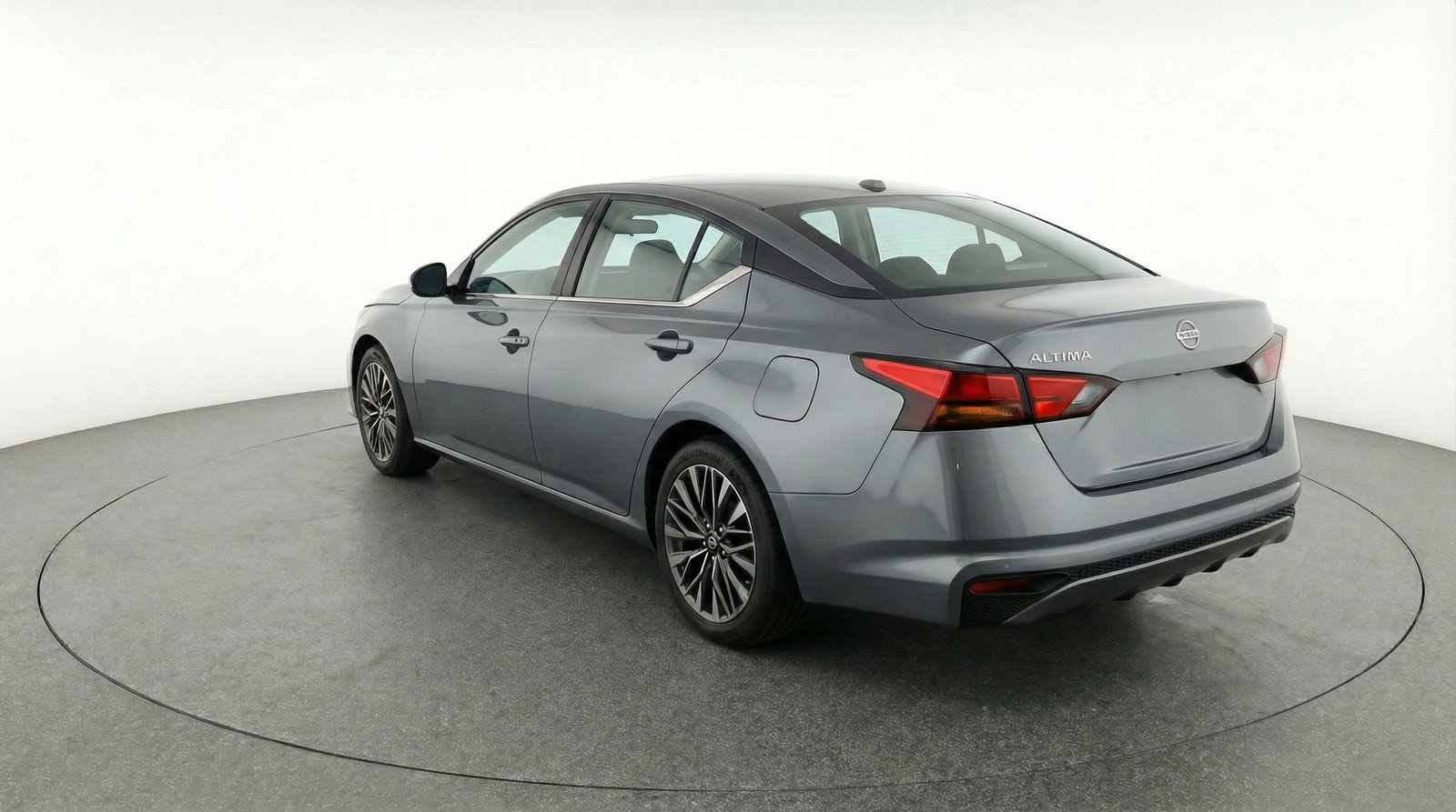 Used 2025 Nissan Altima 2.5 SV image 6