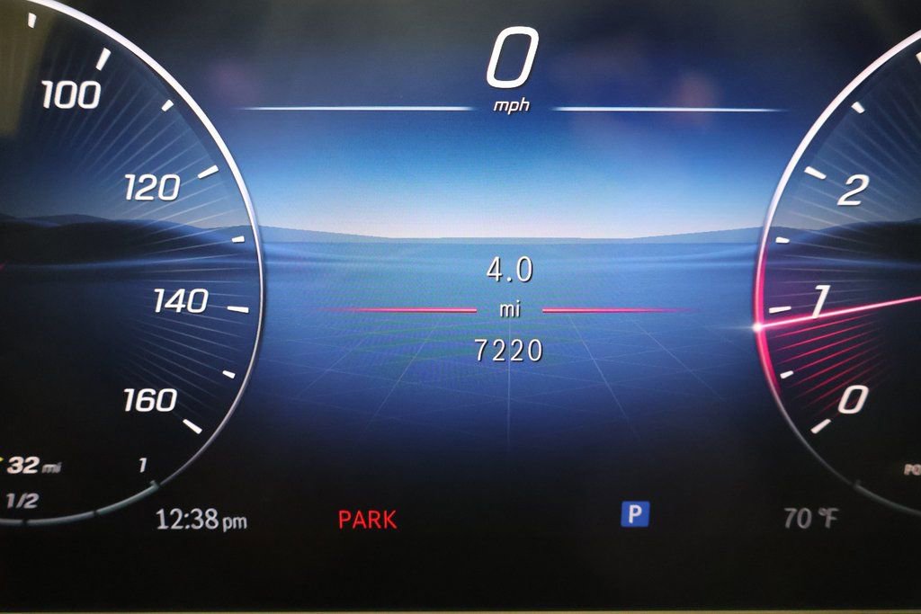 Certified 2025 Mercedes-Benz GLC 300 image 17