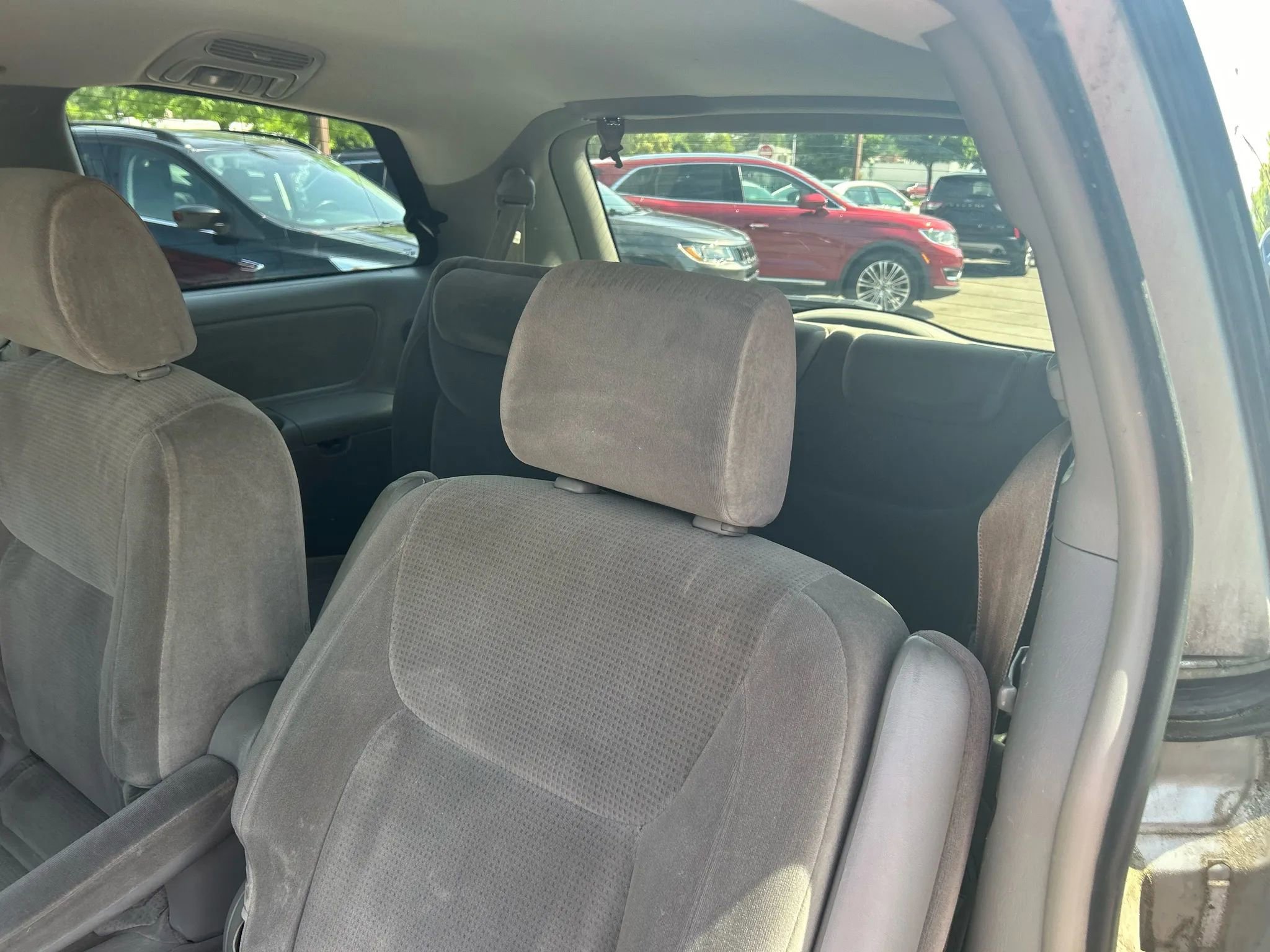 Used 2004 Toyota Sienna CE image 21