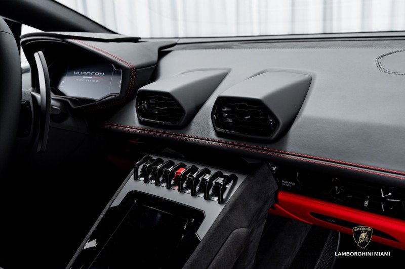 Used 2024 Lamborghini Huracan Tecnica image 46