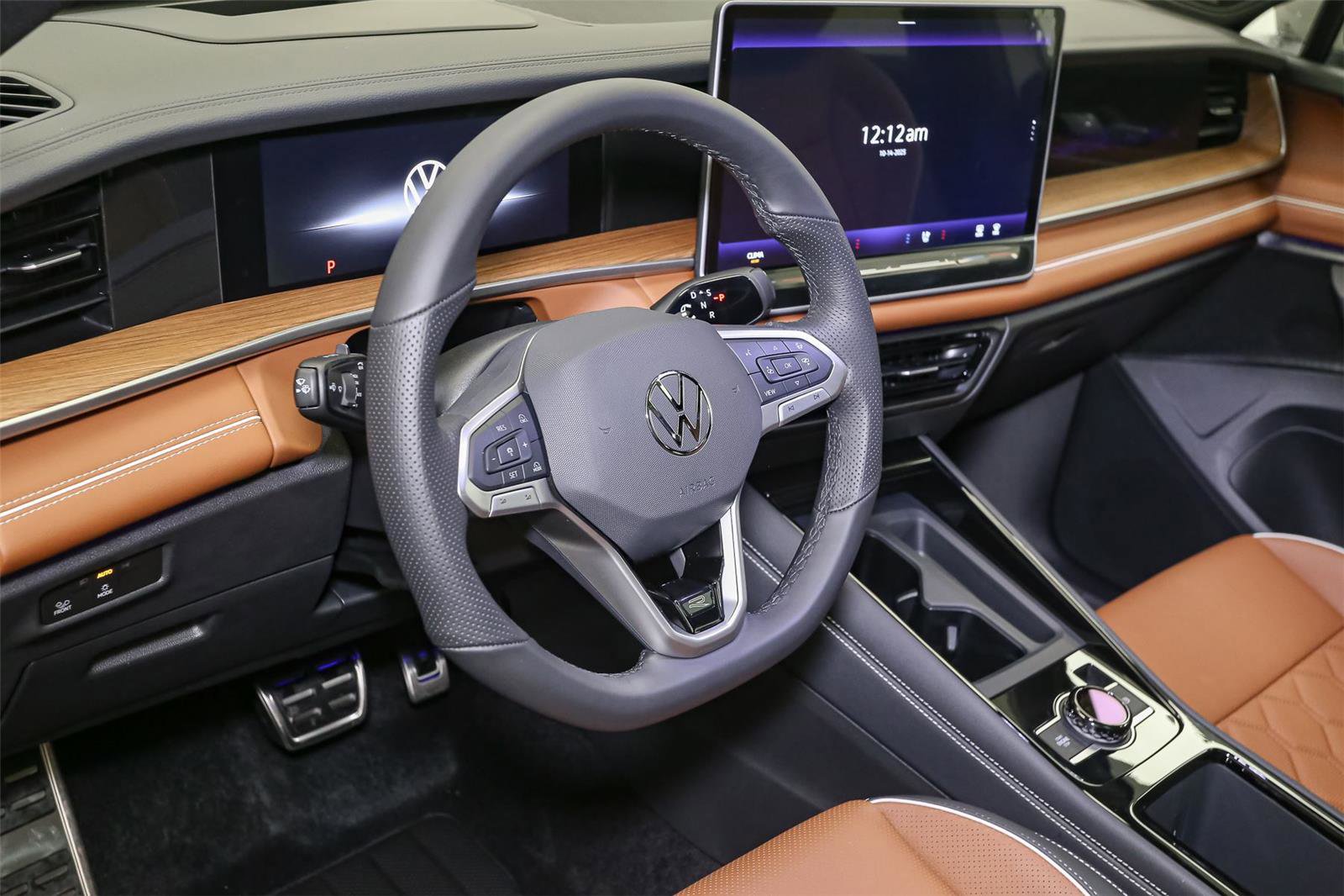 New 2026 Volkswagen Tiguan SEL R-Line AWD/4WD image 20