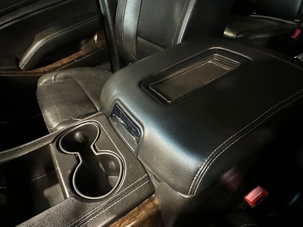 Used 2018 Chevrolet Suburban LT AWD/4WD image 28