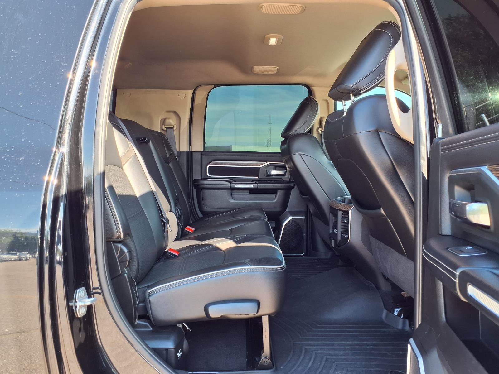 Used 2019 RAM 2500 Laramie AWD/4WD image 30