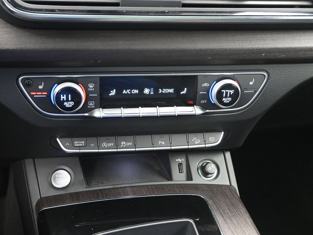 Used 2022 Audi Q5 2.0T Premium w/ Convenience Package image 19