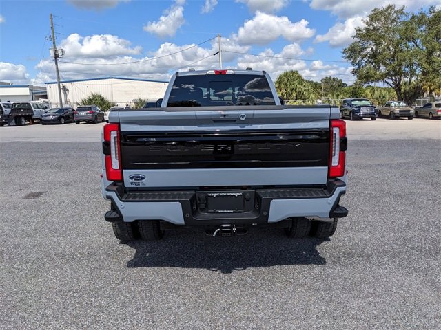 New 2026 Ford F450 Platinum w/ FX4 Off-Road Package image 4