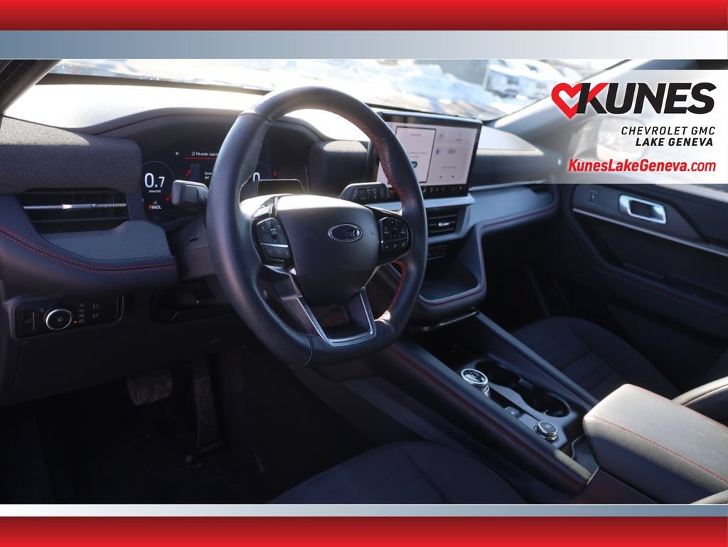 Used 2025 Ford Explorer ST-Line AWD/4WD image 32
