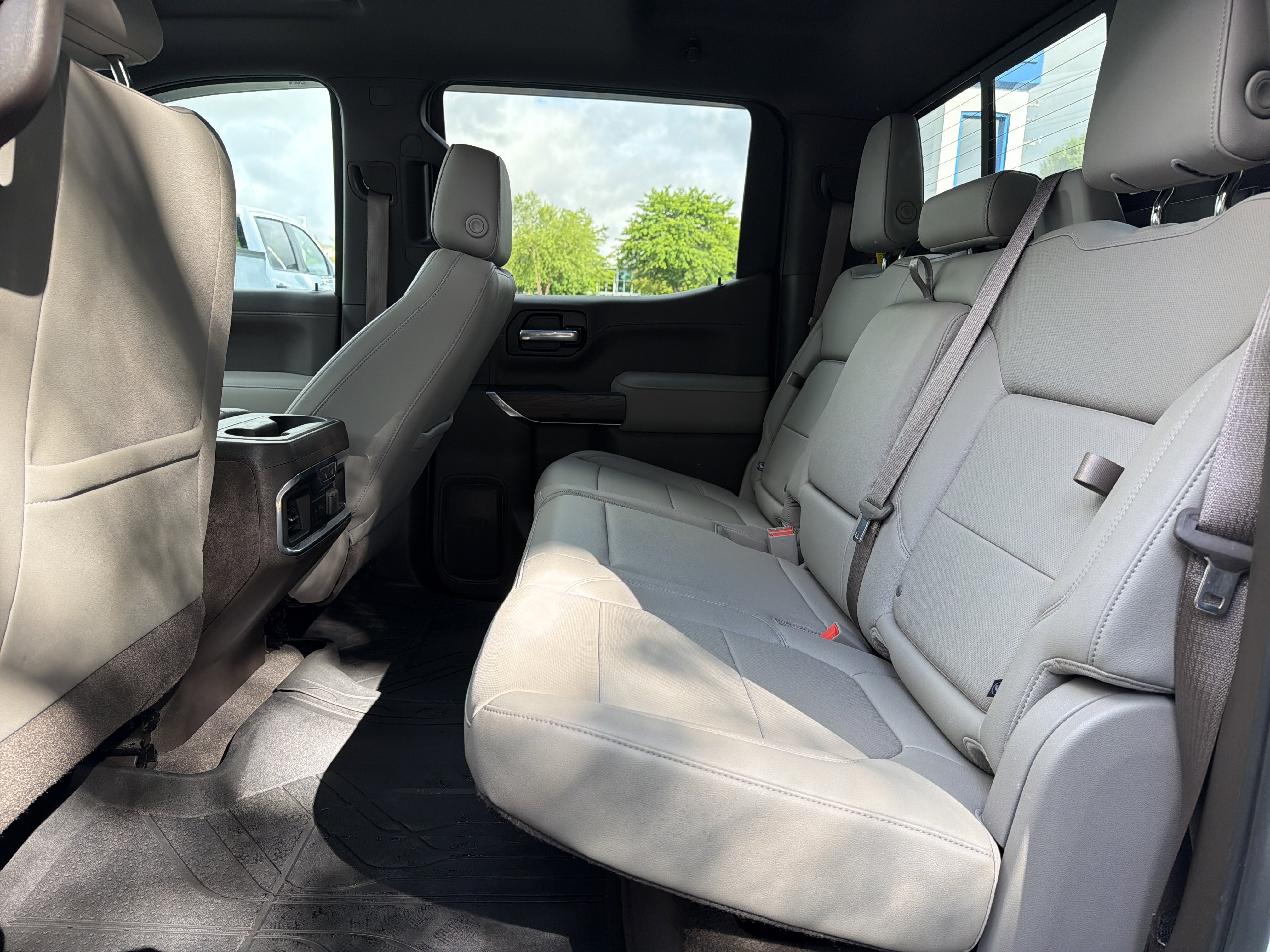 Used 2019 GMC Sierra 1500 SLT w/ SLT Premium Plus Package AWD/4WD image 31