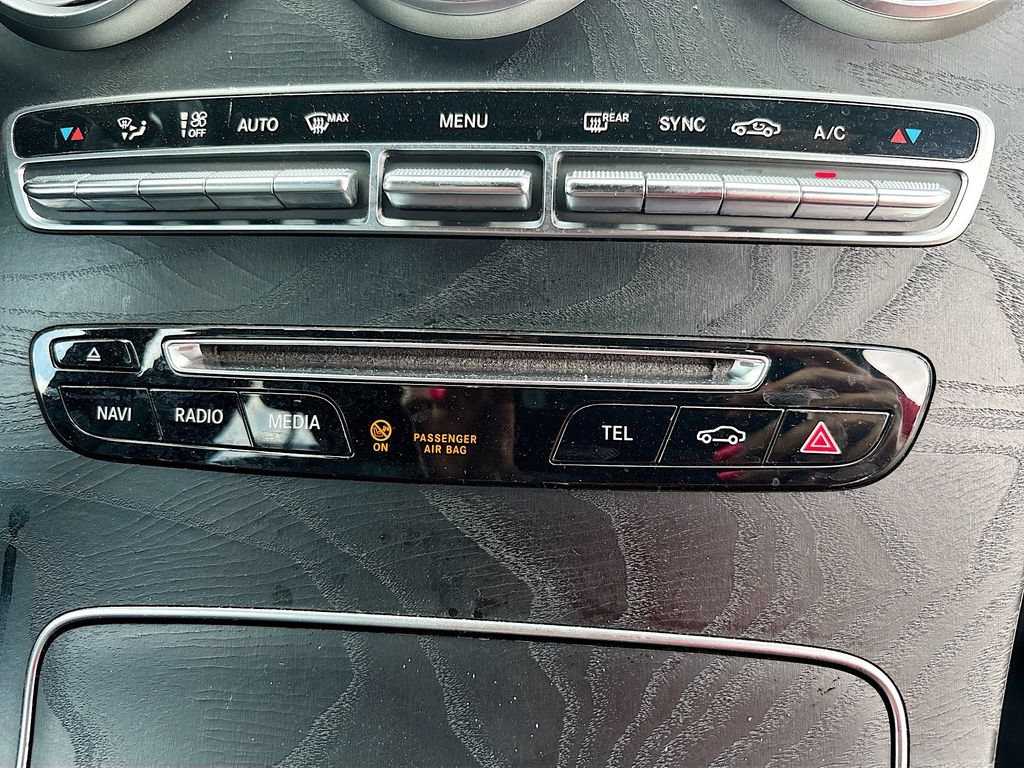 Used 2018 Mercedes-Benz GLC 300 image 25