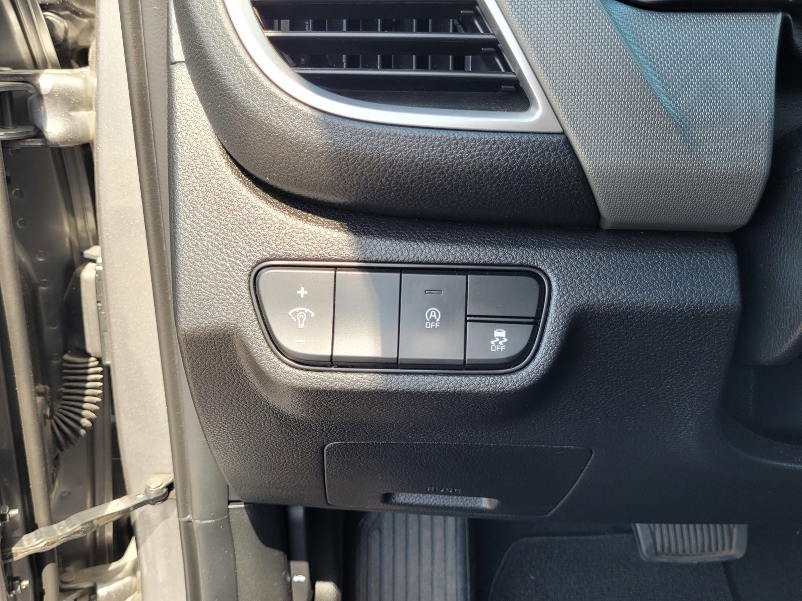 Used 2024 Kia Seltos LX AWD/4WD image 24