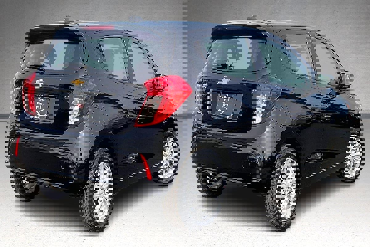 Used 2020 Chevrolet Spark LT image 31