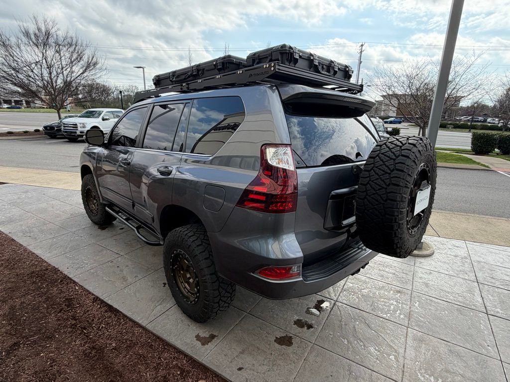 Used 2019 Lexus GX 460 Premium w/ Premium Package image 4