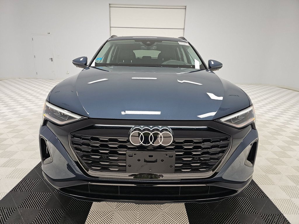 Used 2024 Audi Q8 e-tron Prestige w/ Prestige Package image 2