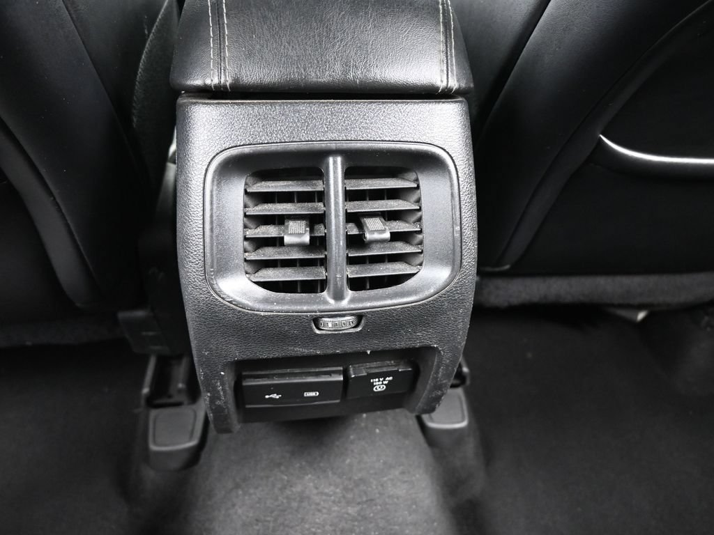 Used 2019 Jeep Cherokee Limited FWD image 33