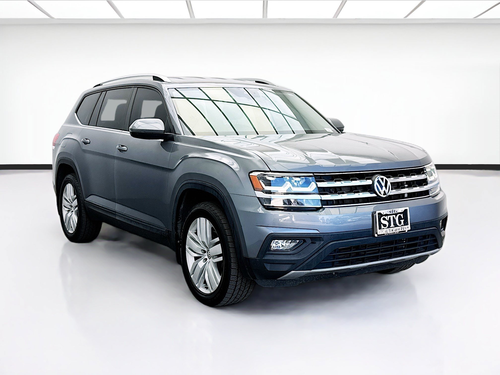 Used 2019 Volkswagen Atlas SE w/ Towing Package AWD/4WD image 3