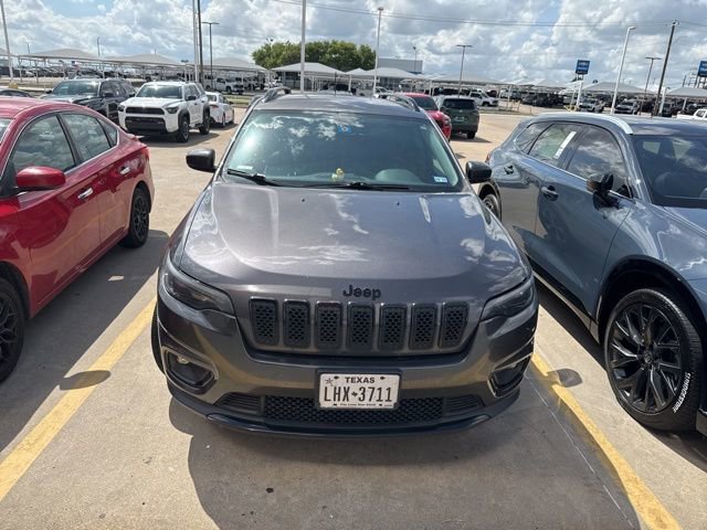 Used 2019 Jeep Cherokee Latitude Plus image 2