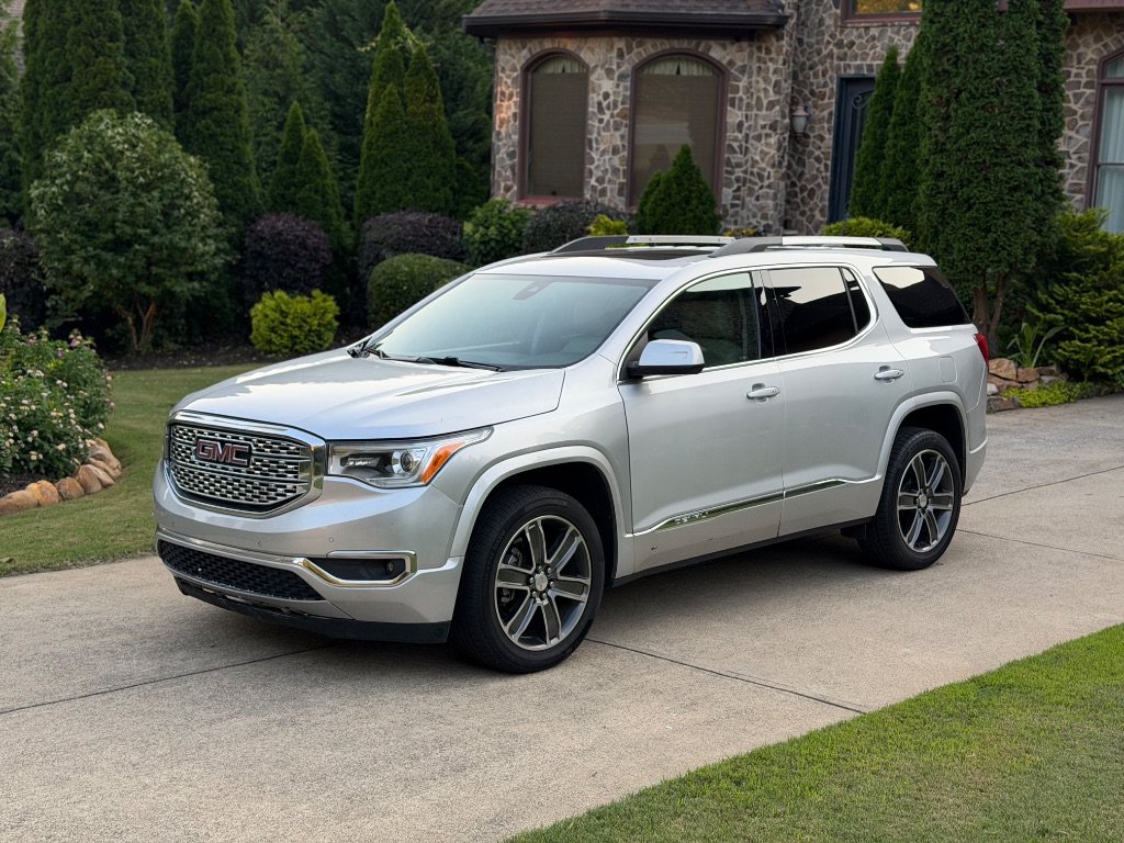 Used 2017 GMC Acadia Denali FWD image 1