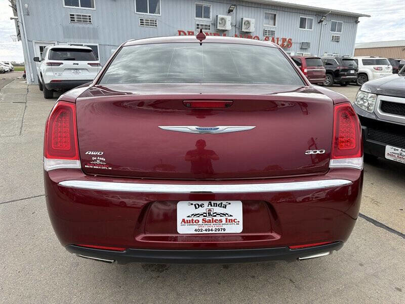 Used 2018 Chrysler 300 Touring L AWD/4WD image 5