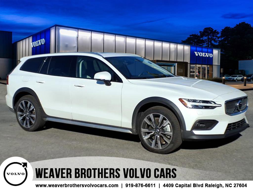 Certified 2026 Volvo V60 B5 Cross Country Ultra w/ Protection Package Premier