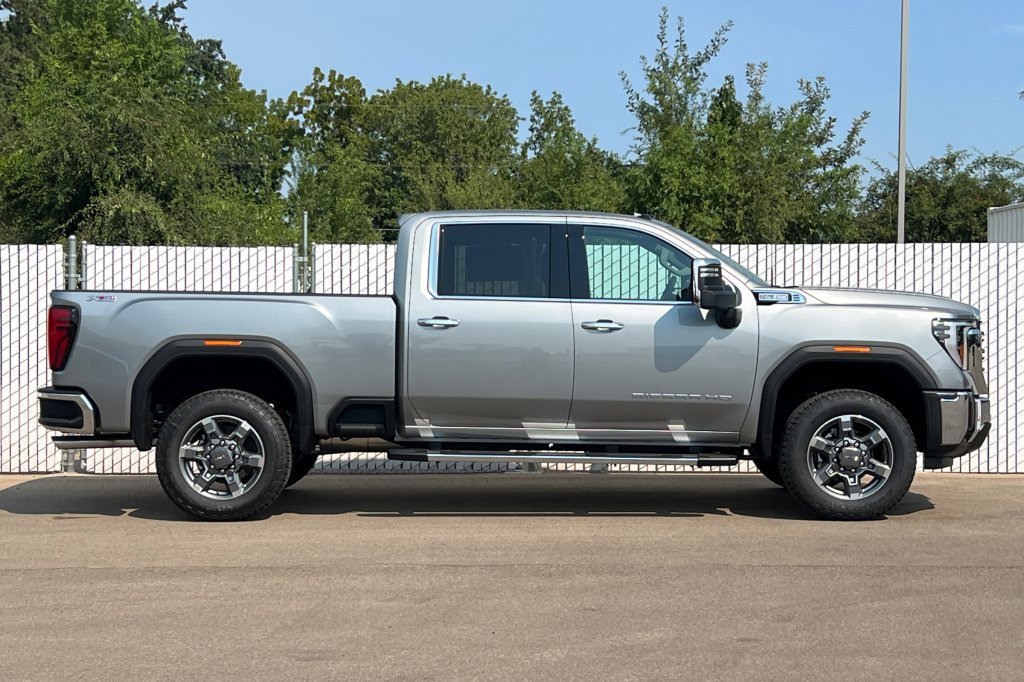 New 2026 GMC Sierra 2500 SLT image 3