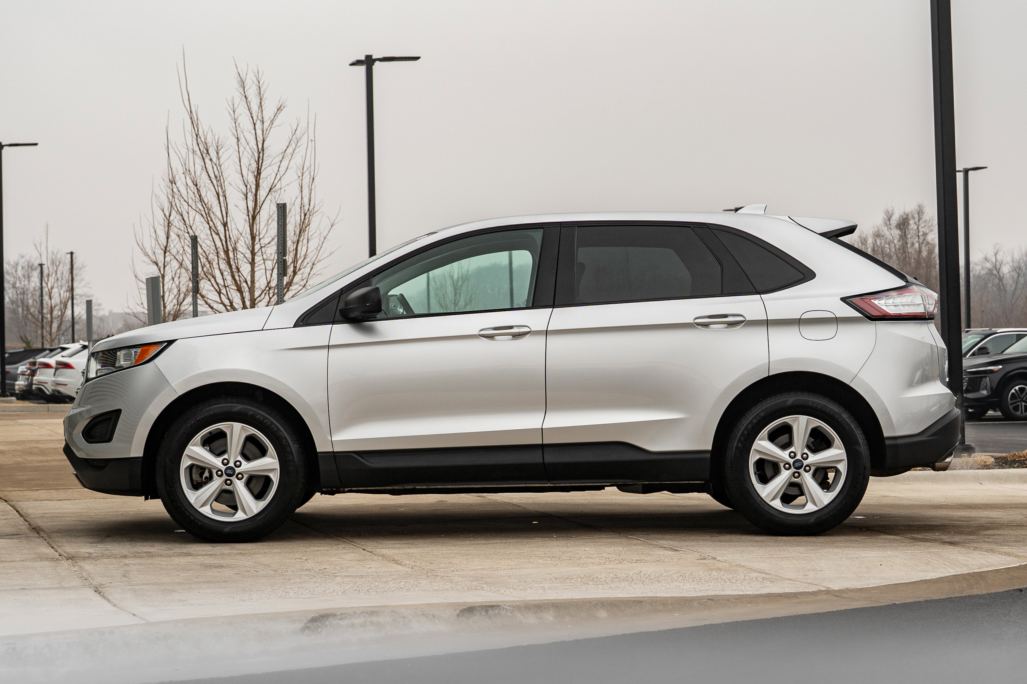 Used 2018 Ford Edge SE image 6