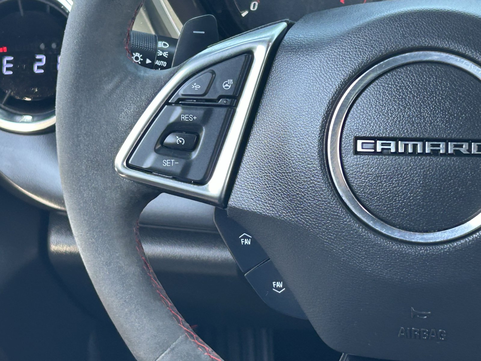 Used 2022 Chevrolet Camaro ZL1 RWD image 26